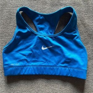 NIKE Swoosh Light Support Non-Padded sports bra